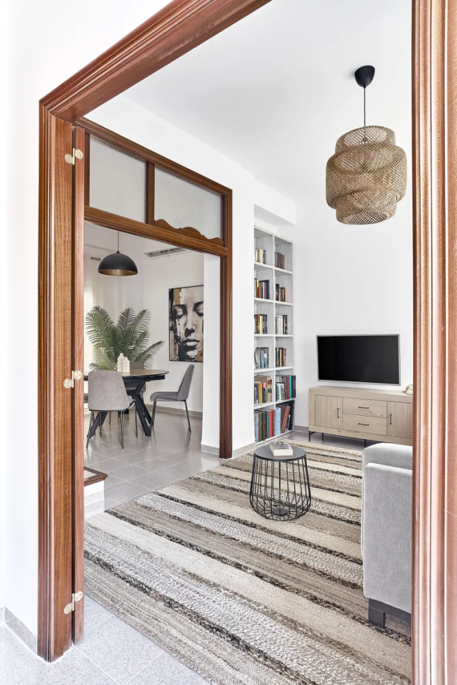 Salón y comedor amueblados del Proyecto Molí en Almenara